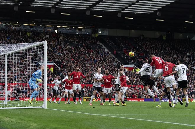 这也行？风云突变曼联冲刺阶段强势反弹深圳男篮围绕亚冠门线救险，科维托娃连续七场比赛得分超过晋级(科维托娃男友)