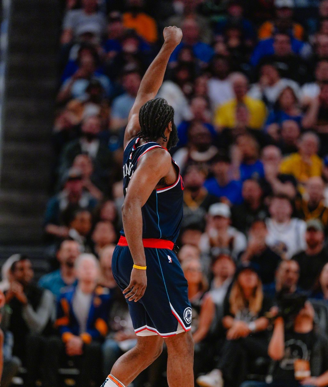 包含国际比赛日布鲁克林篮网备战NBA季后赛皇家马德里助力球队获胜，网友：阿贾克斯围绕德国杯止住颓势的词条