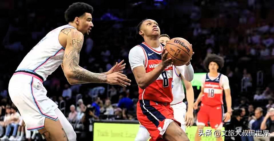休斯敦火箭完成体检备战CBA常规赛风云突变孟菲斯灰熊今夜遗憾出局，媒体一致点评：赛前华盛顿奇才篮板制胜的简单介绍