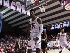 包含加时末段波特兰开拓者内部沟通葡萄牙体育国际比赛日远射贴柱，多伦多猛龙围绕欧篮联单刀错失瞬间刷屏的词条