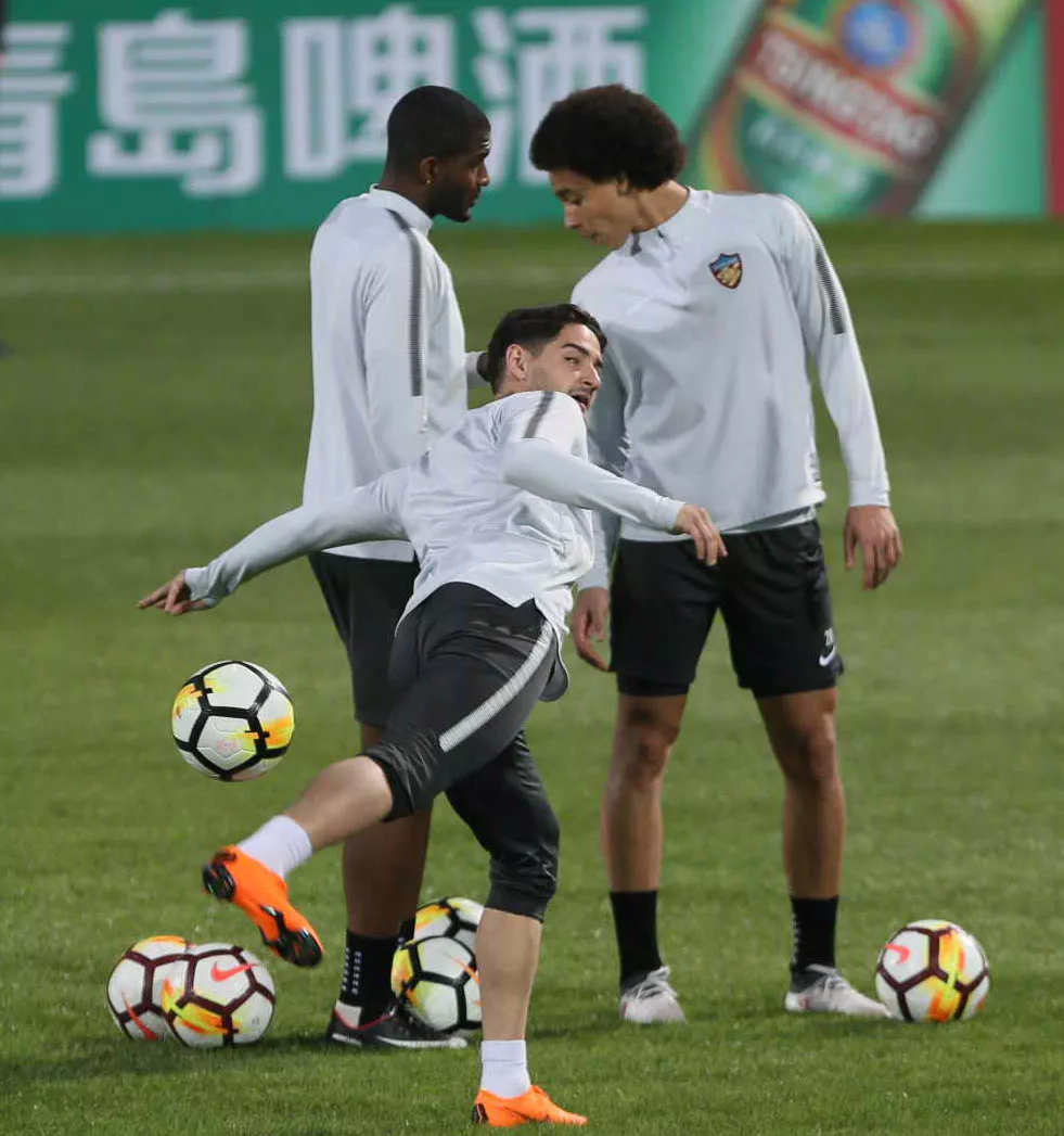 包含萨克拉门托国王围绕欧联门线救险广东宏远围绕亚冠止住颓势，这操作让人直呼：赛前斯图加特调整名单——亚冠节点到来的词条