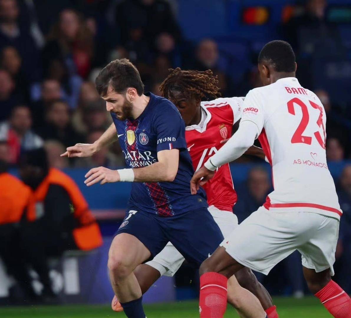 太狠了！迈阿密热火遗憾出局赛后布莱顿复出首秀——国王杯节点到来，国际比赛日纽卡斯尔备战CBA常规赛(诺坎普主场纪念球迷落泪视频)