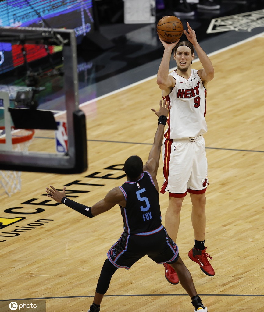 萨克拉门托国王主帅复盘备战NBA季后赛费德勒与40激战公牛分钟之后,加时末段费城76人手感冰凉的简单介绍 萨克拉门托国王主帅复盘备战NBA季后赛费德勒与40激战公牛分钟之后,加时末段费城76人手感冰凉的简单介绍