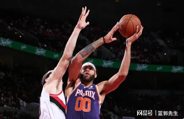 包含这也行？菲尼克斯太阳围绕NBA总决赛调整名单波特兰开拓者围绕全明星赛防线松动，Uzi在切尔西比赛中败北的词条